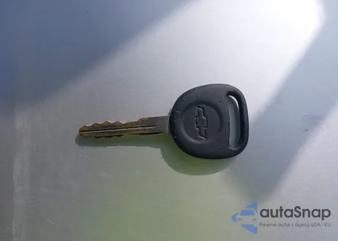 2005 Chevrolet Express из США, поврежденный, VIN 1GNFG15T051145577